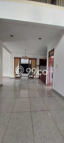 BEST DEAL! Rumah di Rawamangun, 4 KT, Dekat Pusat Kota, LT 545m² LB 400m² BEST DEAL! Rumah di Rawamangun, 4 KT, Dekat Pusat Kota, LT 545m² LB 400m²