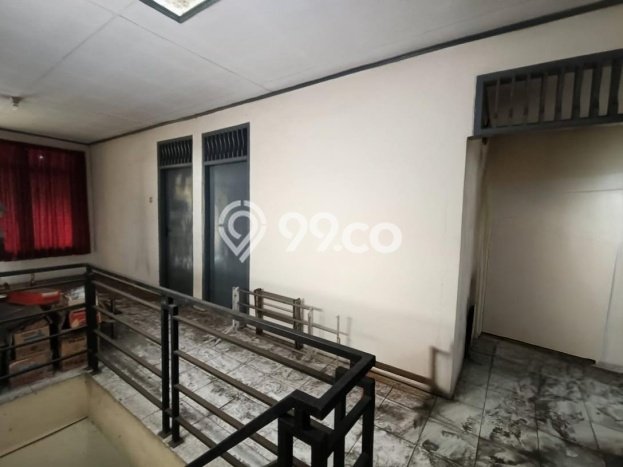 Ruko Dijual di Jakarta Timur LT 117m2 & LB 180m2 Lokasi Terbaik! Ruko Dijual di Jakarta Timur LT 117m2 & LB 180m2 Lokasi Terbaik!