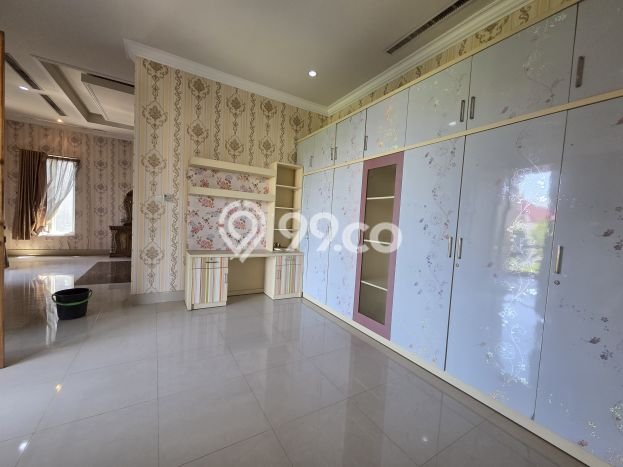 Rumah Modern 11 Kamar Terawat di Kompleks Cluster Panakukkang, Makassar Rumah Modern 11 Kamar Terawat di Kompleks Cluster Panakukkang, Makassar