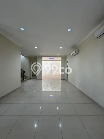 Rumah Siap Pakai area Biring Kanaya, Makassar, LT 231m2m² LB 320m2m² Rumah Siap Pakai area Biring Kanaya, Makassar, LT 231m2m² LB 320m2m²