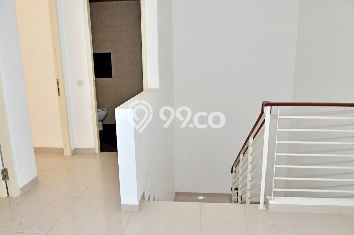 Siap Huni Rumah Mewah 5 Kamar di Gayungan Dekat ke Mana Saja Siap Huni Rumah Mewah 5 Kamar di Gayungan Dekat ke Mana Saja