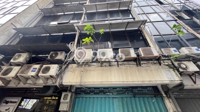 Ruko Bagus Dijual LB 208m2 Lokasi Strategis Surabaya Area Cocok untuk Bisnis Ruko Bagus Dijual LB 208m2 Lokasi Strategis Surabaya Area Cocok untuk Bisnis