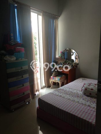 Jual Rumah Bagus Siap Huni LB 140m2 di Rungkut, Surabaya Jual Rumah Bagus Siap Huni LB 140m2 di Rungkut, Surabaya