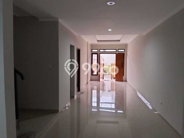 For Sale Hunian Rumah Terawat 3 Kamar di Graha Raya, Tangerang Selatan For Sale Hunian Rumah Terawat 3 Kamar di Graha Raya, Tangerang Selatan