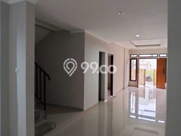 For Sale Hunian Rumah Terawat 3 Kamar di Graha Raya, Tangerang Selatan For Sale Hunian Rumah Terawat 3 Kamar di Graha Raya, Tangerang Selatan
