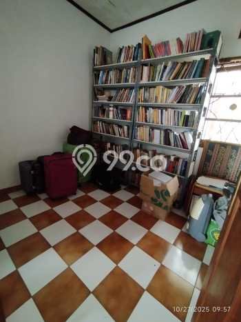 Dijual Hunian Rumah Terawat 5 Kamar di Bintaro, Tangerang Selatan Dijual Hunian Rumah Terawat 5 Kamar di Bintaro, Tangerang Selatan