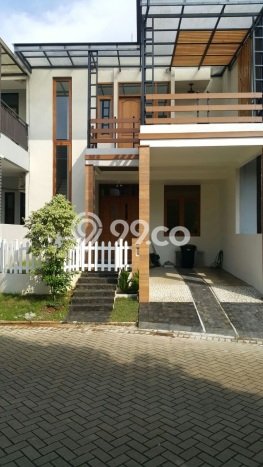 Rumah Terawat area Bintaro, Tangerang Selatan, LT 90m², LB 100m² Rumah Terawat area Bintaro, Tangerang Selatan, LT 90m², LB 100m²
