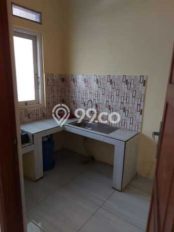 Rumah Strategis 4 Kamar Tidur dan 2 Kamar Mandi di Ciputat, Dekat Pusat Kota, Tangerang Selatan Rumah Strategis 4 Kamar Tidur dan 2 Kamar Mandi di Ciputat, Dekat Pusat Kota, Tangerang Selatan