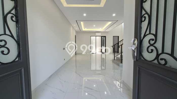 Rumah Eksklusif Dijual LT 140m2 di Gubeng, Surabaya Rumah Eksklusif Dijual LT 140m2 di Gubeng, Surabaya
