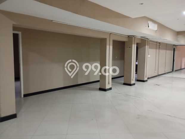 Sewa Rumah Strategis LT 870m2 / LB 630m2 di Surabaya Kota, Surabaya Sewa Rumah Strategis LT 870m2 / LB 630m2 di Surabaya Kota, Surabaya