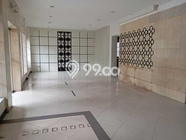 Sewa Rumah Strategis LT 870m2 / LB 630m2 di Surabaya Kota, Surabaya Sewa Rumah Strategis LT 870m2 / LB 630m2 di Surabaya Kota, Surabaya