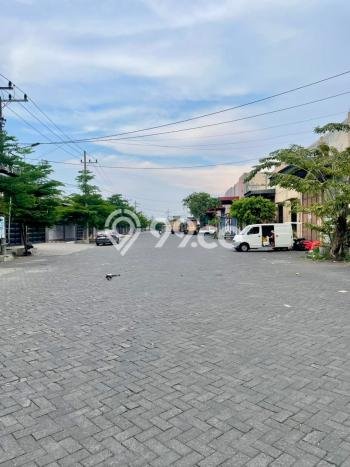 Unit Komersial Disewakan di Surabaya Area Strategis Harga Kompetitif Unit Komersial Disewakan di Surabaya Area Strategis Harga Kompetitif