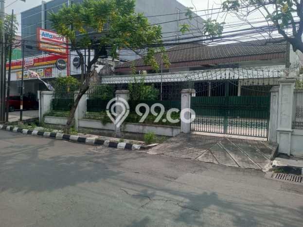 Rumah Mewah LB 300m2 Siap Huni Desain Elegan di Darmo permai, Surabaya Rumah Mewah LB 300m2 Siap Huni Desain Elegan di Darmo permai, Surabaya