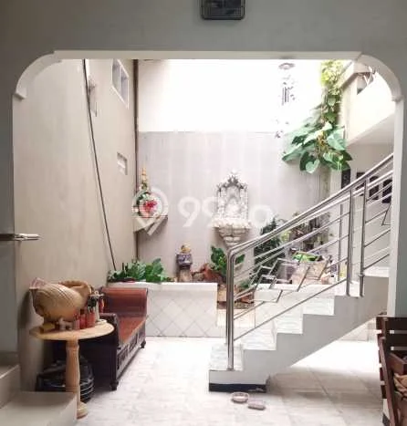 Dijual Rumah 4 Kamar Lokasi Ideal Bagus dan Strategis di Rungkut Dijual Rumah 4 Kamar Lokasi Ideal Bagus dan Strategis di Rungkut