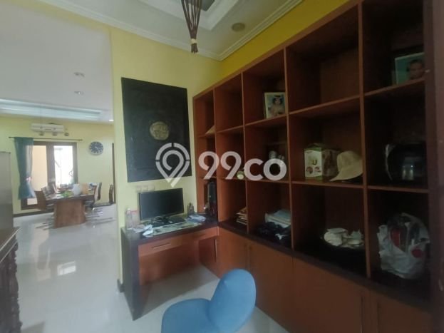 For Sale Rumah Mewah Exclusive di Wiyung, Surabaya For Sale Rumah Mewah Exclusive di Wiyung, Surabaya