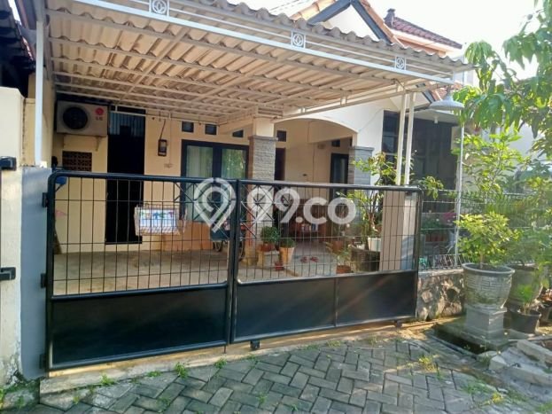Dijual Rumah Strategis Bagus Punya 3 KT di Wiyung Surabaya SHM Dijual Rumah Strategis Bagus Punya 3 KT di Wiyung Surabaya SHM