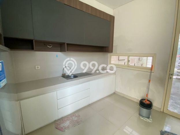 Rumah Sewa Surabaya LT 180m2 LB 162m2 Kawasan Pakuwon Indah Rumah Sewa Surabaya LT 180m2 LB 162m2 Kawasan Pakuwon Indah