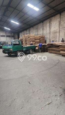 Area Ramai! Gudang Dijual di Singosari untuk Bisnis Luas Bangunan 4000m2 Area Ramai! Gudang Dijual di Singosari untuk Bisnis Luas Bangunan 4000m2