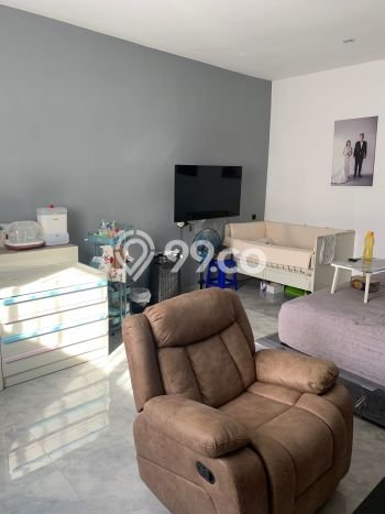 Dijual Rumah Mewah Megah Dengan View Cantik di Graha, Surabaya Dijual Rumah Mewah Megah Dengan View Cantik di Graha, Surabaya