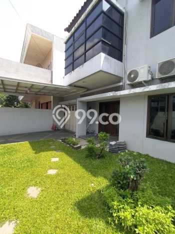 Dijual Cepat Rumah Bagus Siap Huni LB 200m2 di Wiyung, Surabaya Dijual Cepat Rumah Bagus Siap Huni LB 200m2 di Wiyung, Surabaya