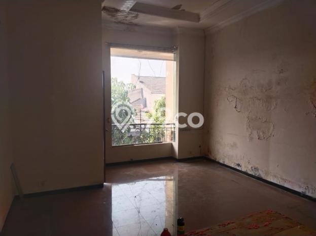 Rumah Strategis Minimalis Lb 180m2 di Wiyung, Surabaya Rumah Strategis Minimalis Lb 180m2 di Wiyung, Surabaya