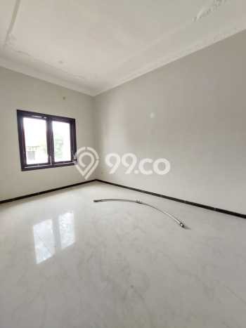 Rumah Modern Cantik 5 Kamar Siap Huni di Wiyung Rumah Modern Cantik 5 Kamar Siap Huni di Wiyung