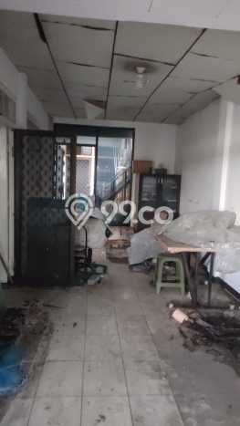 Dijual Rumah 4 Kamar Lokasi Strategis Bagus dan Strategis di Dukuh Pakis Dijual Rumah 4 Kamar Lokasi Strategis Bagus dan Strategis di Dukuh Pakis