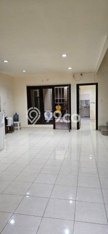 Dijual Rumah 5 Kamar Lokasi Ideal Bagus dan Strategis di Lakarsantri Dijual Rumah 5 Kamar Lokasi Ideal Bagus dan Strategis di Lakarsantri
