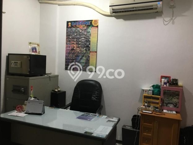 Ruko Dijual di Surabaya LT 58m2 & LB 175m2 Lokasi Terbaik! Ruko Dijual di Surabaya LT 58m2 & LB 175m2 Lokasi Terbaik!