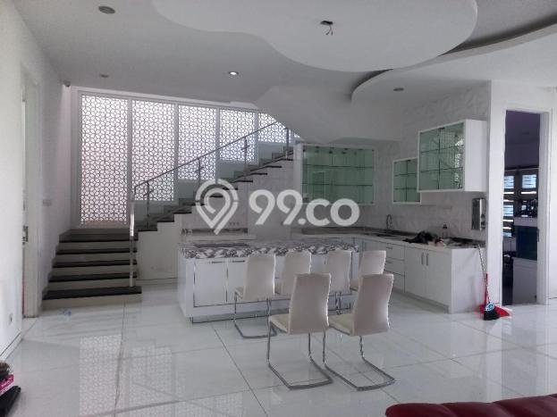 Dijual Rumah Premium dengan Fasilitas Sekitar Komplit di Wiyung, Surabaya Dijual Rumah Premium dengan Fasilitas Sekitar Komplit di Wiyung, Surabaya