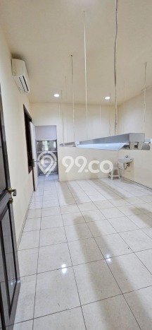 Dijual Rumah 5 Kamar Lokasi Ideal Bagus dan Strategis di Lakarsantri Dijual Rumah 5 Kamar Lokasi Ideal Bagus dan Strategis di Lakarsantri