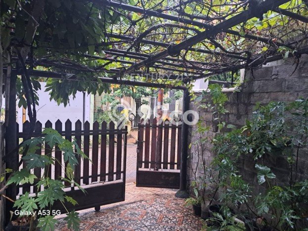 Rumah Elit Modern Siap Huni di Sektor 5 - Bintaro Tangerang Selatan Rumah Elit Modern Siap Huni di Sektor 5 - Bintaro Tangerang Selatan