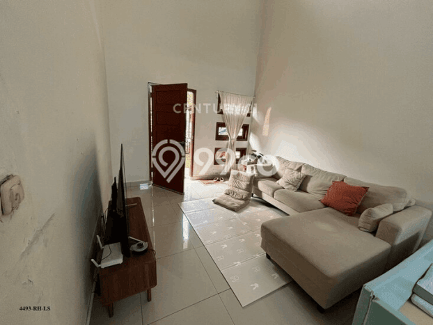 Ready to Use! Luxury House LT 200m2 Desain Elegan di Alam Sutera Ready to Use! Luxury House LT 200m2 Desain Elegan di Alam Sutera