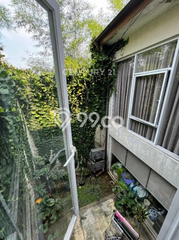 Rumah Luxury Modern Tanpa Renovasi di Jati Padang Jakarta Selatan Rumah Luxury Modern Tanpa Renovasi di Jati Padang Jakarta Selatan