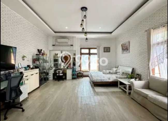 Rumah Elit Modern Tanpa Renovasi di Mampang Jakarta Selatan Rumah Elit Modern Tanpa Renovasi di Mampang Jakarta Selatan