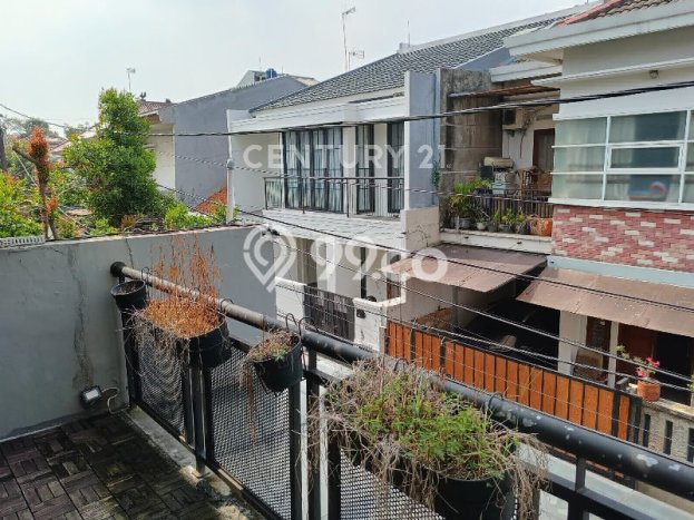 For Sale! Premium House LT 135m2 Desain Elegan di Rawamangun For Sale! Premium House LT 135m2 Desain Elegan di Rawamangun
