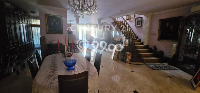 Jual Rumah Mewah Megah Dengan View Eksklusif di Tanjung Barat, Jakarta Selatan Jual Rumah Mewah Megah Dengan View Eksklusif di Tanjung Barat, Jakarta Selatan