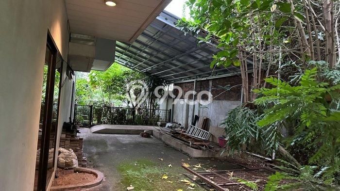 Ready to Use! Luxury House LT 1102m2 Desain Elegan di Permata Hijau Ready to Use! Luxury House LT 1102m2 Desain Elegan di Permata Hijau