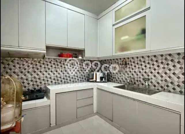Rumah Elit Modern Tanpa Renovasi di Mampang Jakarta Selatan Rumah Elit Modern Tanpa Renovasi di Mampang Jakarta Selatan