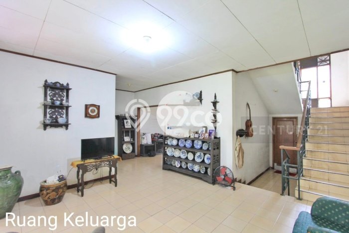Rumah Elit Modern Tanpa Renovasi di Cinere Jakarta Selatan Rumah Elit Modern Tanpa Renovasi di Cinere Jakarta Selatan