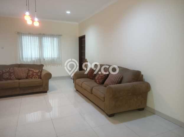 Dijual Rumah Luas Elegan Dengan View Cantik di Gading Serpong, Tangerang Dijual Rumah Luas Elegan Dengan View Cantik di Gading Serpong, Tangerang