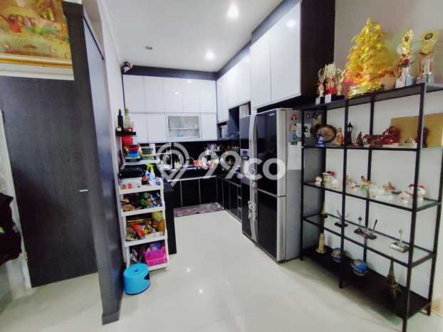 Hunian Mewah LB 120m2 Siap Pakai Desain Elegan di Daan Mogot, Jakarta Barat Hunian Mewah LB 120m2 Siap Pakai Desain Elegan di Daan Mogot, Jakarta Barat