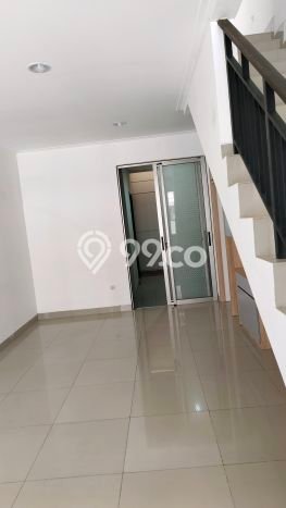 Rumah sewa siap pakai 2 KT di Pantai Indah Kapuk, Jakarta Utara Rumah sewa siap pakai 2 KT di Pantai Indah Kapuk, Jakarta Utara