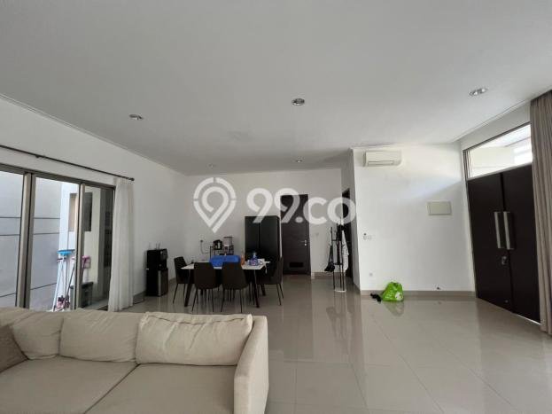 Disewakan! Rumah 4 Kamar Tidur &
4 Kamar Mandi di Pantai Indah Kapuk, Jakarta Utara Disewakan! Rumah 4 Kamar Tidur &
4 Kamar Mandi di Pantai Indah Kapuk, Jakarta Utara