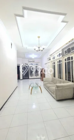 Rumah Kontrakan Surabaya LT 216m2 LB 180m2 Area Surabaya Kota Rumah Kontrakan Surabaya LT 216m2 LB 180m2 Area Surabaya Kota