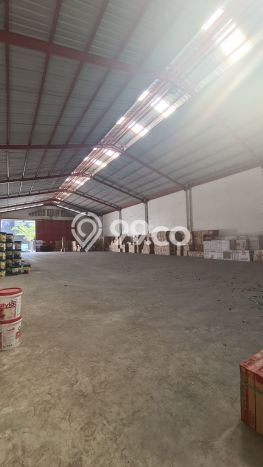 Disewakan Gudang di Pusat Kota Surabaya Ramai Strategis Disewakan Gudang di Pusat Kota Surabaya Ramai Strategis