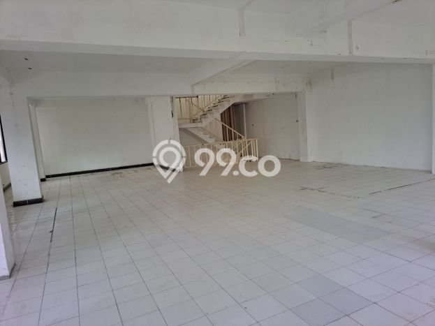 HARGA SPESIAL! Ruko Kawasan Surabaya Kota, Luas 500m2m², Jalan Utama HARGA SPESIAL! Ruko Kawasan Surabaya Kota, Luas 500m2m², Jalan Utama
