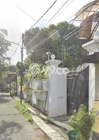 Rumah Mewah LB 526m2 Siap Huni Desain Elegan di Ketintang, Surabaya Rumah Mewah LB 526m2 Siap Huni Desain Elegan di Ketintang, Surabaya