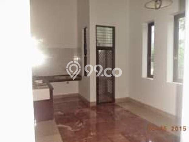 Rumah Mewah LB 300m2 Siap Huni Desain Elegan di Green Ville, Jakarta Barat Rumah Mewah LB 300m2 Siap Huni Desain Elegan di Green Ville, Jakarta Barat