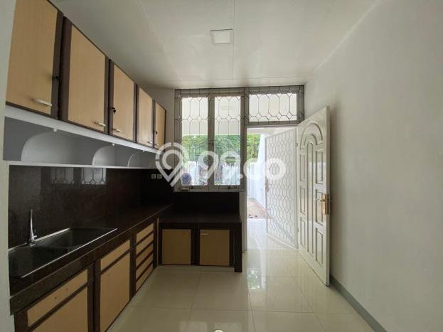 Rumah Sewa Jakarta Barat LT 198m2 LB 350m2 Kawasan Tanjung Duren Utara Rumah Sewa Jakarta Barat LT 198m2 LB 350m2 Kawasan Tanjung Duren Utara